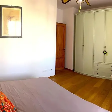 Apartment Q-essence -