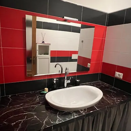 Apartment Q-essence - *
